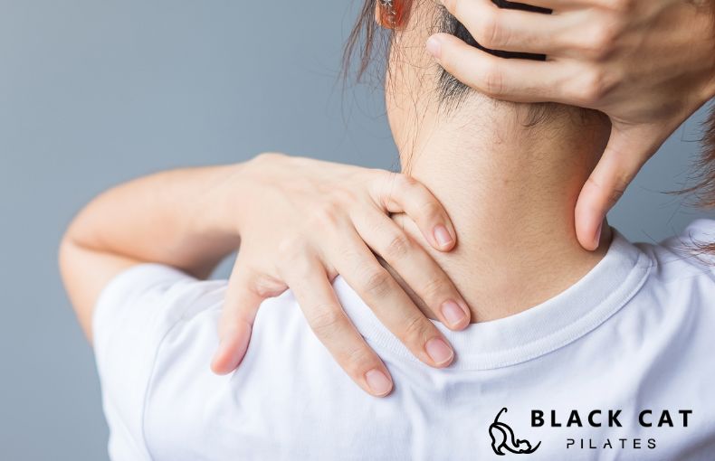 なぜスマホ首・猫背がピラティスで根本から治るのか？