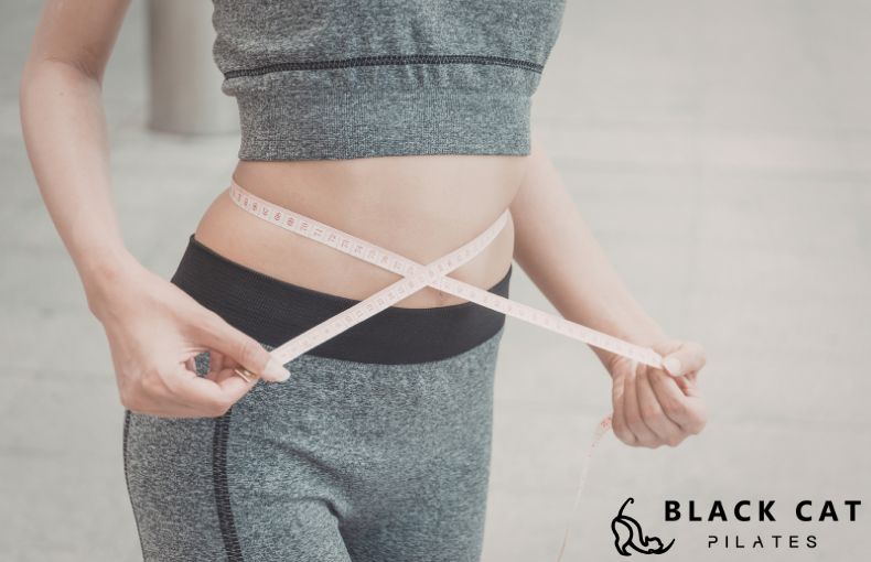 ピラティススタジオ BLACK CAT 京都四条烏丸店で、反り腰を卒業して理想のラインへ